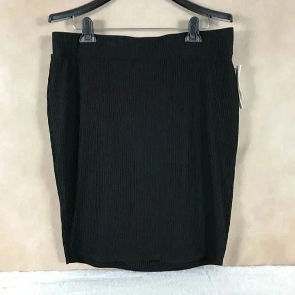 BAR III Solid Black Ribbed-Knit Stretchy Pencil Skirt NWT Size XXL - Picture 4 of 7